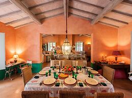 Belvilla by OYO Holiday Home With a Swimming Pool