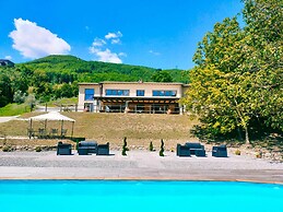 Holiday Home With Pool in Camporgiano
