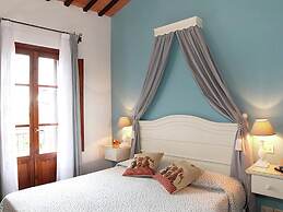 Mansion in Montepulciano With Pool