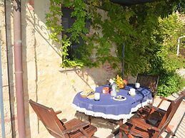 Belvilla by Oyo Appartamento Monaci