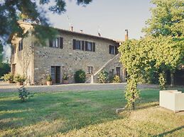 Belvilla by OYO Villa Dezi