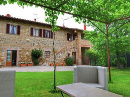 Belvilla by OYO Villa Dezi