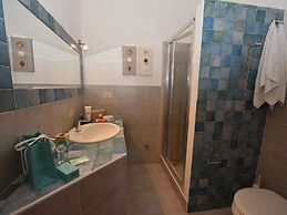 Belvilla by OYO Villa Alexa