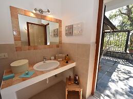 Belvilla by OYO Villa Alexa