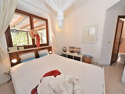 Belvilla by OYO Villa Alexa