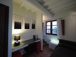 Pretty Apartment Near San Gimignano