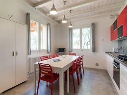 Belvilla by OYO Montenovo Villa