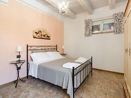 Belvilla by OYO Montenovo Villa