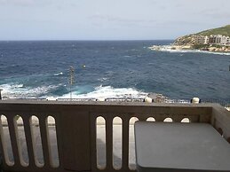 Excellent Views 2-bed Apartment in Marsalforn Gozo