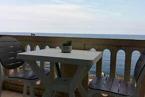 Excellent Views 2-bed Apartment in Marsalforn Gozo