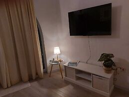 Excellent Views 2-bed Apartment in Marsalforn Gozo