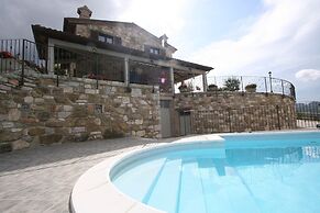Serene Living in a Stone Villa in Marche