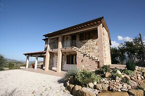 Serene Living in a Stone Villa in Marche