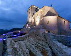 Serene Living in a Stone Villa in Marche