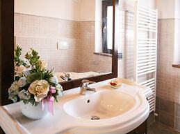 Serene Living in a Stone Villa in Marche