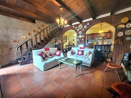 Charming Tuscan Getaway