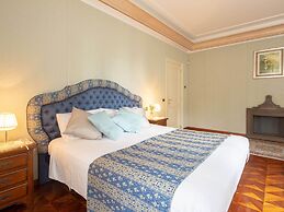 Splendid Villa in Macerata With Pool & Views