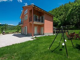 Villa in Borgo Pace With Private Pool