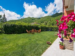 Villa in Borgo Pace With Private Pool