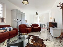 Pleasant Holiday Home With Whirlpool