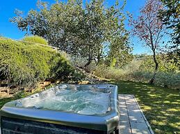 Pleasant Holiday Home With Whirlpool