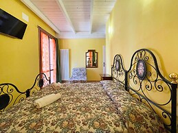 Apartment in Urbino With Pools & Veranda