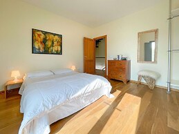 Belvilla by Oyo Amazing Apartment With Garden