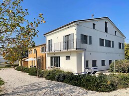 Belvilla by Oyo Amazing Apartment With Garden