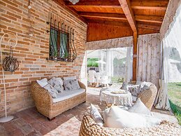 Belvilla by OYO La Corte