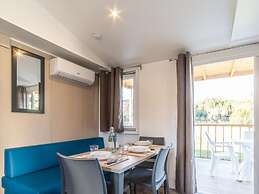 Welcoming Mobile Home in Marina di Altidona With Shared Pool