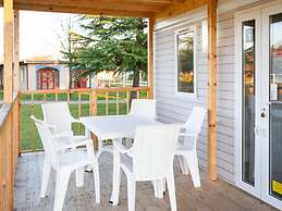 Welcoming Mobile Home in Marina di Altidona With Shared Pool
