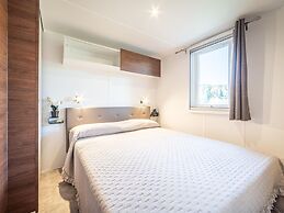 Welcoming Mobile Home in Marina di Altidona With Shared Pool