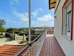 Belvilla by OYO Casa Mana1