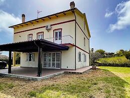 Belvilla by OYO Casa Mana1