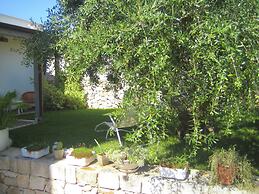 Belvilla by OYO Trullo Dell'ulivo per Due