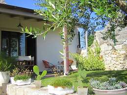 Belvilla by OYO Trullo Dell'ulivo per Due