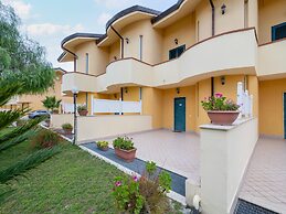 Villa With Pool in Paestum