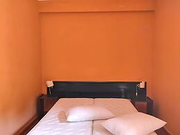 Belvilla by OYO Atmospheric Apartment With Garden