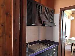 Belvilla by OYO Pleasant Apartment With Pool