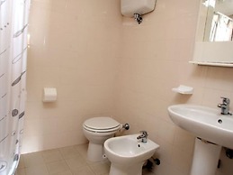 Belvilla by OYO Pleasant Apartment With Pool