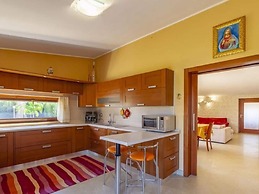 Belvilla by OYO Villa Nereide