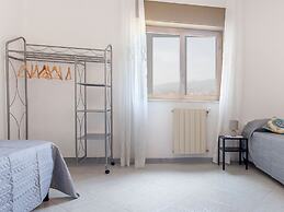 Belvilla by OYO Sunny Apartment in Giarre Near sea