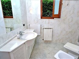Villa in Valderice With Pool and Garden