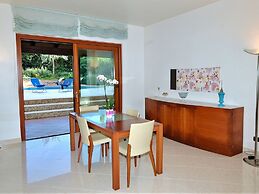 Villa in Valderice With Pool and Garden