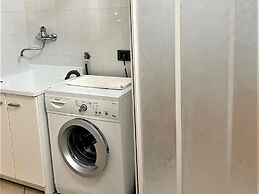 Belvilla by OYO Appartamento Lato Piscina