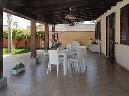 Belvilla by OYO Villa Flora