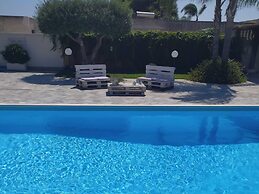 Belvilla by OYO Villa Flora