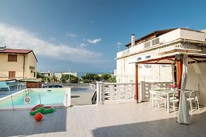 Alcamo Marina Villa Pool