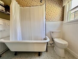 The Historic Requa Inn