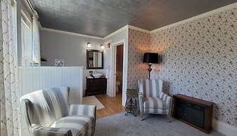 The Historic Requa Inn